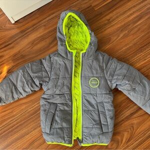 Reversible snow jacket